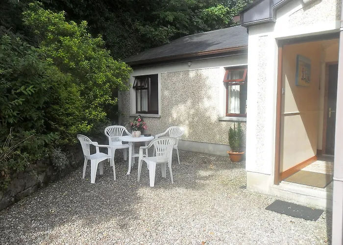 Glen House Only Bed & Breakfast 4*